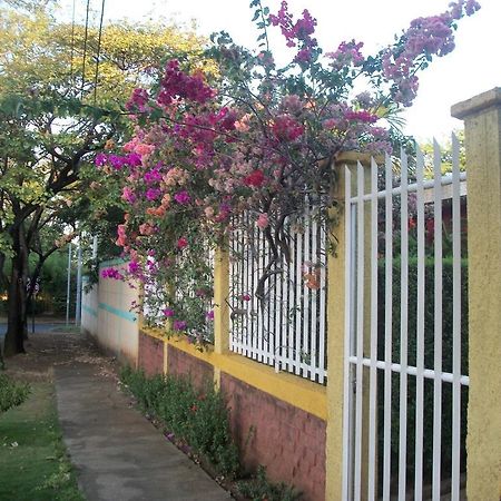 Hostal Casa Los Espinoza Манагуа Екстер'єр фото