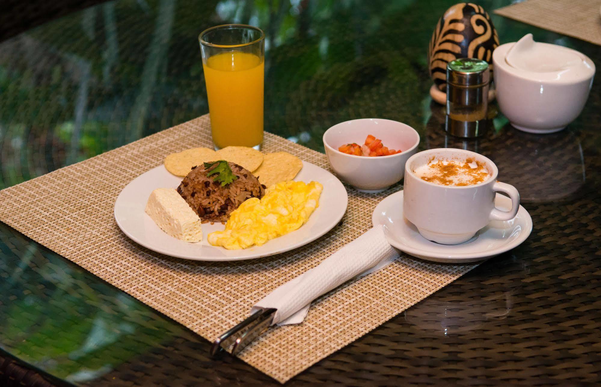 Hostal Casa Los Espinoza Манагуа Екстер'єр фото